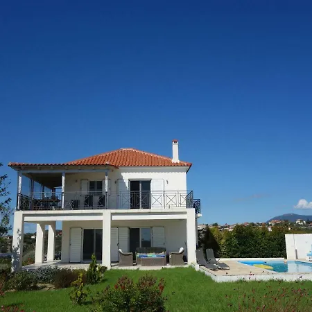 Elegant In Evangelismos With Pool Garden Near Seabeach * Μεθώνη